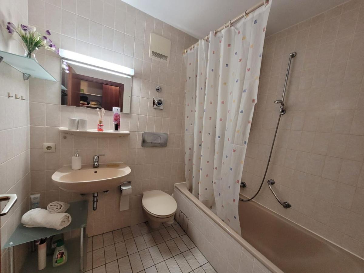Appartement An Der Weinstrasse Bad Bergzabern Eksteriør billede